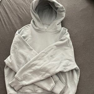 Aritzia TNA Cozy Fleece Mega Hoodie in wolf grey Size 2 Great Condition
